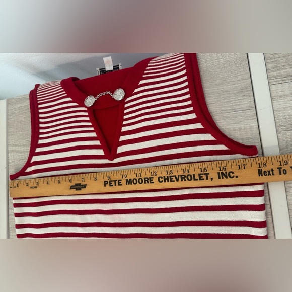 St. John Sport Santana Knit Sleeveless Top Striped Sand Dollar Accent Small READ - Picture 6 of 9